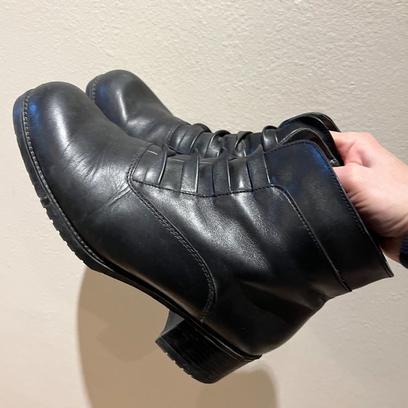 Warm Stylish Lined Winter Boots - Size 8.5 - Naturalizer - Picture 2 of 14